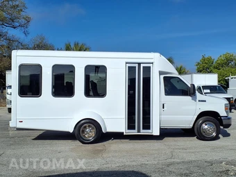 2016 Ford Super Duty E-350 Cutaway DRW - miniatura 3