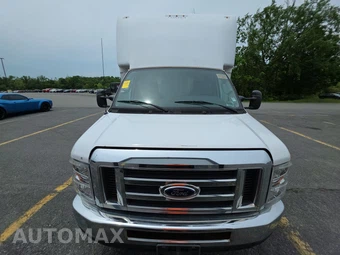 2016 Ford Super Duty E-350 Cutaway DRW - miniatura 2