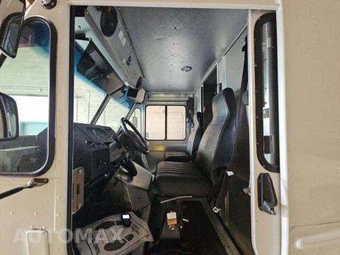 2016 Ford Super Duty E-350 Stripped Chassis DRW - miniatura 6