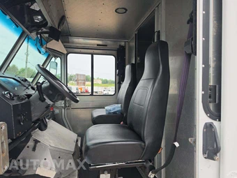 2016 Ford Super Duty E-350 Stripped Chassis DRW - miniatura 6