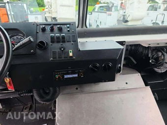 2016 Ford Super Duty E-350 Stripped Chassis DRW - miniatura 9