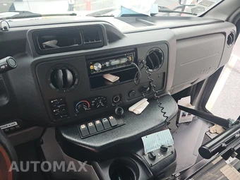 2016 Ford Super Duty E-450 Cutaway DRW 158.0" WB - miniatura 11