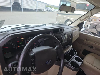 2016 Ford Super Duty E-450 Cutaway DRW 158.0" WB - miniatura 11