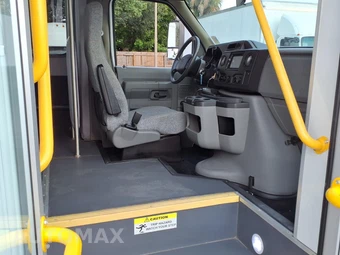 2016 Ford Super Duty E-450 Cutaway DRW - miniatura 14