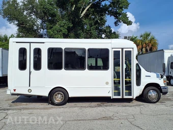 2016 Ford Super Duty E-450 Cutaway DRW - miniatura 2
