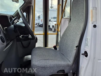 2016 Ford Super Duty E-450 Cutaway DRW - miniatura 26
