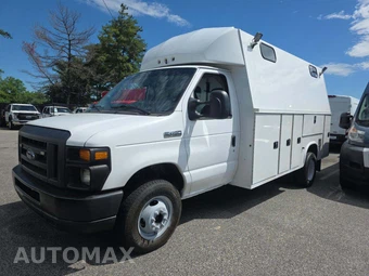 2016 Ford Super Duty E-450 Cutaway DRW