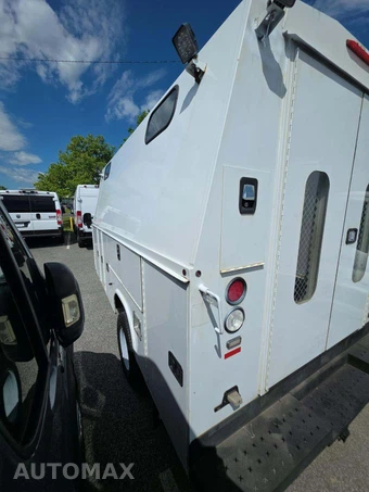 2016 Ford Super Duty E-450 Cutaway DRW - miniatura 2