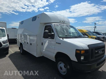 2016 Ford Super Duty E-450 Cutaway DRW - miniatura 4