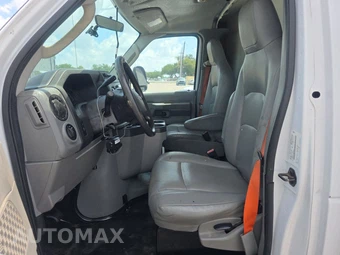 2016 Ford Super Duty E-450 Cutaway DRW - miniatura 7
