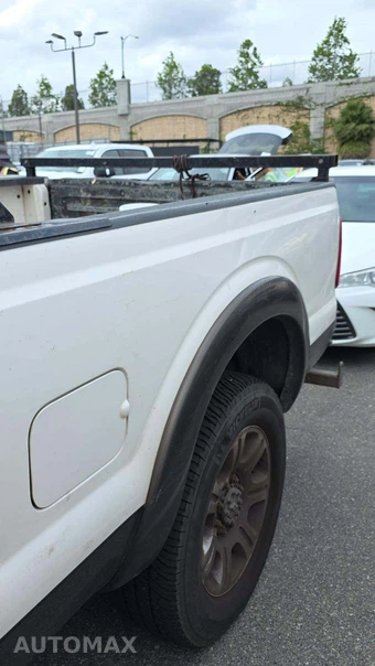 2016 Ford Super Duty F-250 King Ranch Crew Cab Medium Bed - miniatura 32