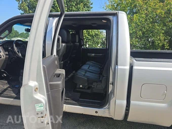 2016 Ford Super Duty F-250 Lariat Crew Cab Medium Bed - miniatura 10