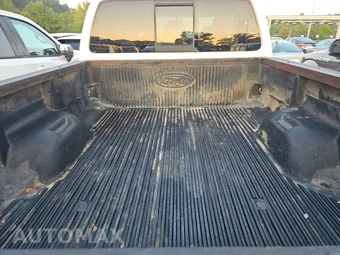 2016 Ford Super Duty F-250 Lariat Crew Cab Medium Bed - miniatura 16