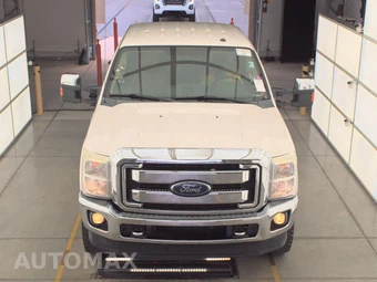 2016 Ford Super Duty F-250 Lariat Crew Cab Medium Bed - miniatura 2