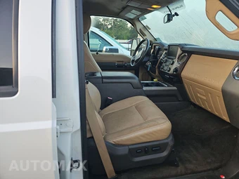 2016 Ford Super Duty F-250 Lariat Crew Cab Medium Bed - miniatura 8