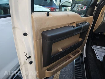 2016 Ford Super Duty F-250 Lariat Crew Cab Medium Bed - miniatura 9