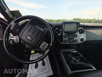 2016 Ford Super Duty F-250 Lariat Crew Cab Medium Bed - miniatura 11