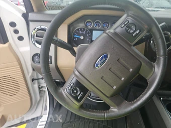 2016 Ford Super Duty F-250 Lariat Crew Cab Medium Bed - miniatura 10
