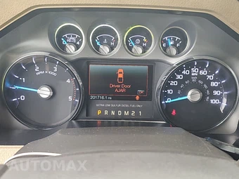 2016 Ford Super Duty F-250 Lariat Crew Cab Medium Bed - miniatura 12