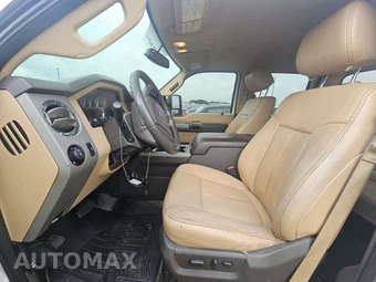 2016 Ford Super Duty F-250 Lariat Crew Cab Medium Bed - miniatura 7