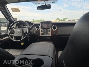 2016 Ford Super Duty F-250 Lariat Crew Cab Medium Bed - miniatura 11