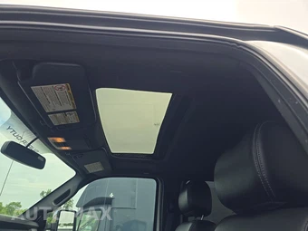 2016 Ford Super Duty F-250 Lariat Crew Cab Medium Bed - miniatura 17