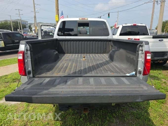 2016 Ford Super Duty F-250 Lariat Crew Cab Medium Bed - miniatura 14