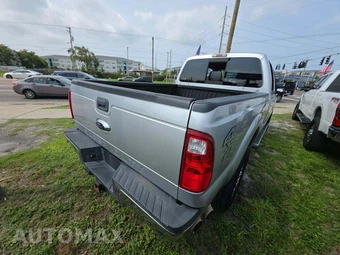 2016 Ford Super Duty F-250 Lariat Crew Cab Medium Bed - miniatura 3