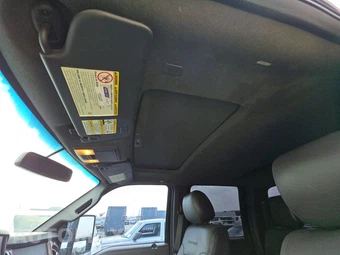 2016 Ford Super Duty F-250 Platinum Crew Cab Medium Bed - miniatura 17