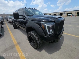 2016 Ford Super Duty F-250 Platinum Crew Cab Medium Bed - miniatura 3