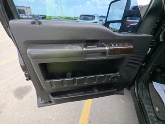 2016 Ford Super Duty F-250 Platinum Crew Cab Medium Bed - miniatura 9