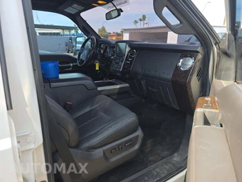2016 Ford Super Duty F-250 Platinum Crew Cab Medium Bed - miniatura 18