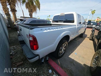 2016 Ford Super Duty F-250 Platinum Crew Cab Medium Bed - miniatura 3