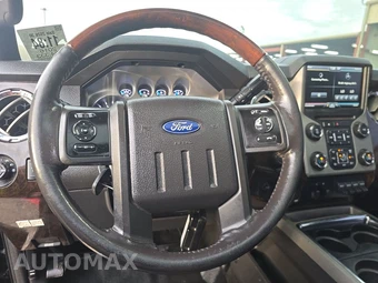 2016 Ford Super Duty F-250 Platinum Crew Cab Medium Bed - miniatura 10