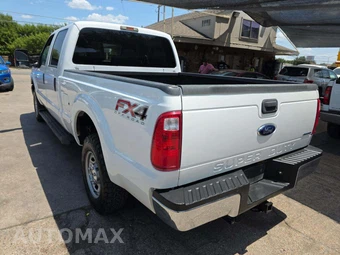2016 Ford Super Duty F-250 XL Crew Cab Medium Bed - miniatura 2