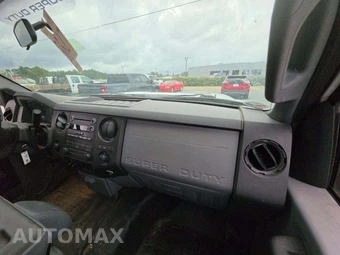 2016 Ford Super Duty F-250 XL Crew Cab Medium Bed - miniatura 16