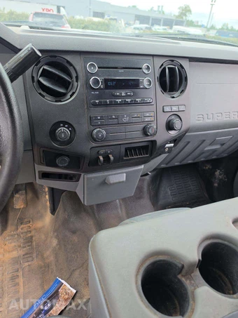 2016 Ford Super Duty F-250 XL Crew Cab Medium Bed - miniatura 7