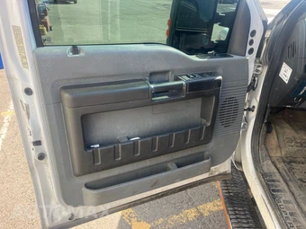 2016 Ford Super Duty F-250 XL Crew Cab Medium Bed - miniatura 6