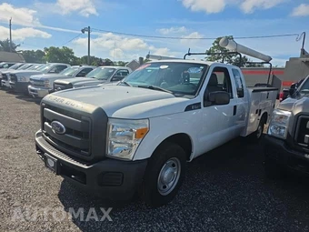 2016 Ford Super Duty F-250 XL Extended Cab Long Bed w/Rear Doors - miniatura 2
