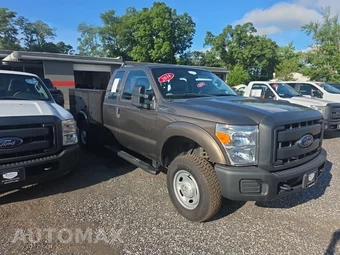 2016 Ford Super Duty F-250 XL Extended Cab Long Bed w/Rear Doors - miniatura 3