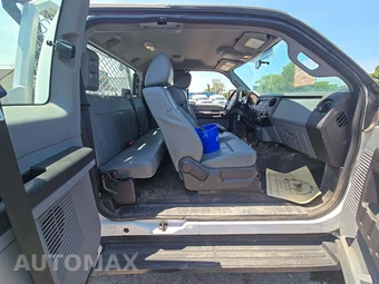 2016 Ford Super Duty F-250 XL Extended Cab Long Bed w/Rear Doors - miniatura 16