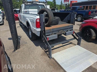 2016 Ford Super Duty F-250 XL Extended Cab Long Bed w/Rear Doors - miniatura 2