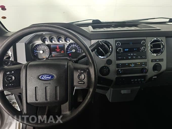 2016 Ford Super Duty F-250 XLT Crew Cab Medium Bed - miniatura 11