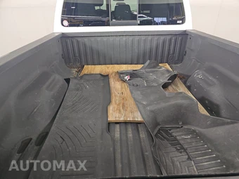 2016 Ford Super Duty F-250 XLT Crew Cab Medium Bed - miniatura 16