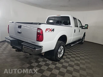 2016 Ford Super Duty F-250 XLT Crew Cab Medium Bed - miniatura 4