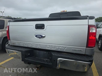 2016 Ford Super Duty F-250 XLT Crew Cab Medium Bed - miniatura 5