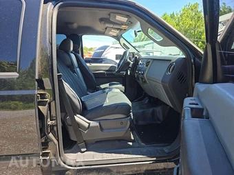 2016 Ford Super Duty F-250 XLT Crew Cab Medium Bed - miniatura 15
