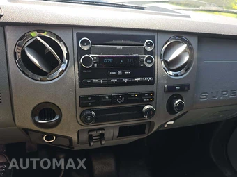 2016 Ford Super Duty F-250 XLT Crew Cab Medium Bed - miniatura 7