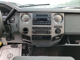 2016 Ford Super Duty F-250 XLT Crew Cab Medium Bed - miniatura 11