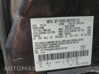 2016 Ford Super Duty F-250 XLT Crew Cab Medium Bed - miniatura 14